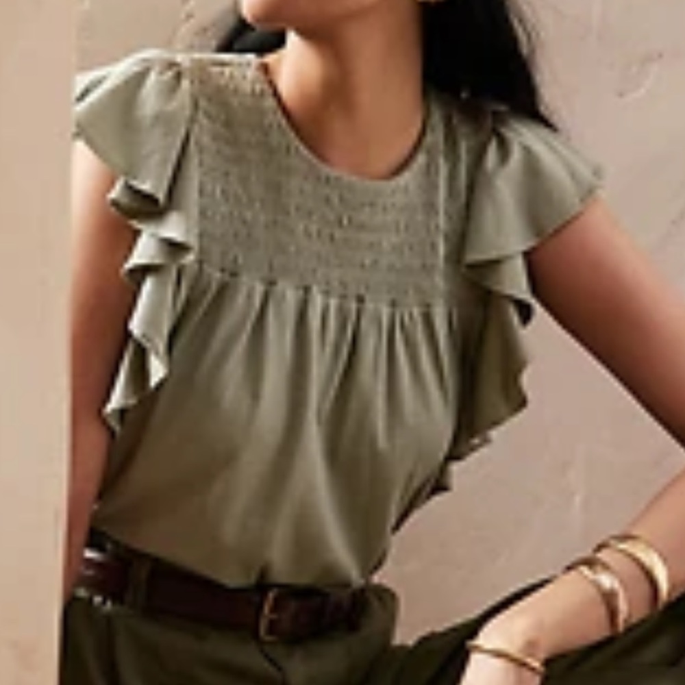 (Two) Banana Republic flutter sleeve tops size small